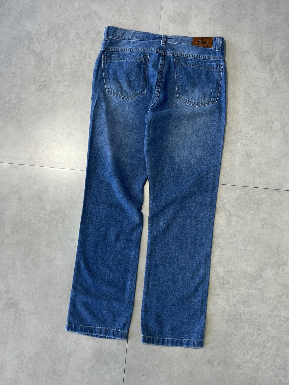 CALÇA JEANS RETA "BASIC BLUE" - 7575