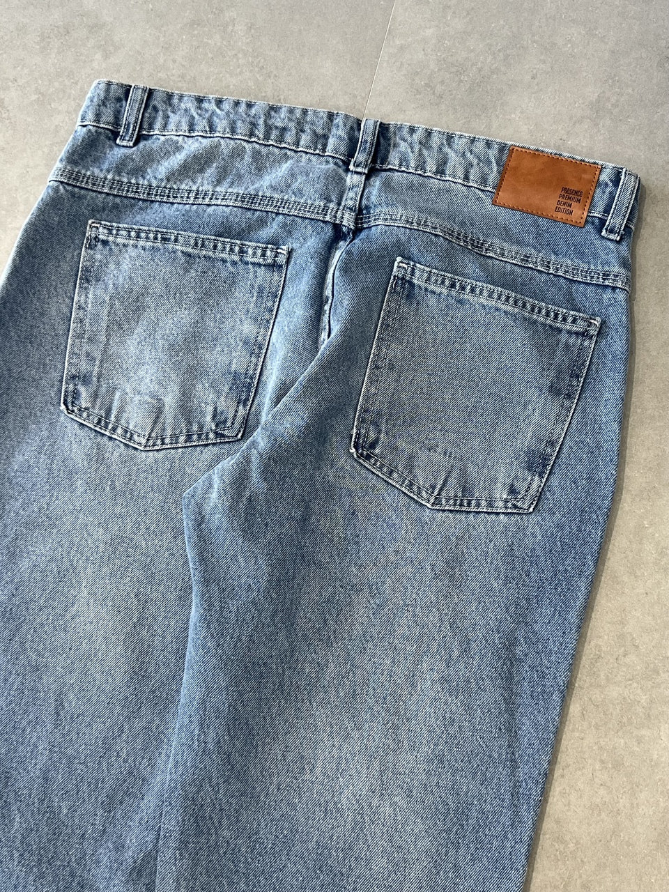 CALÇA JEANS RETA "SKY BLUE" - 7570