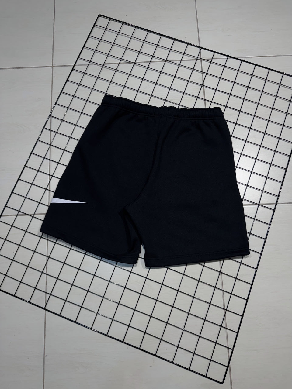 BERMUDA MOLETOM NIKE BIG SWOOSH