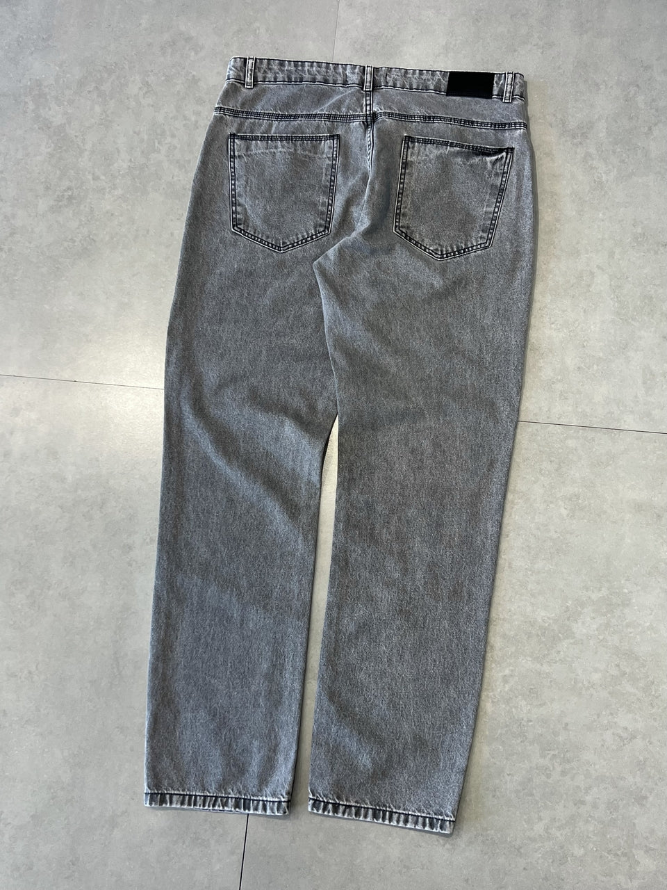 CALÇA JEANS RETA "CLEAN STONE" - 7569