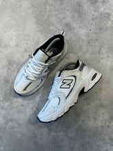 TÊNIS NEW BALANCE 530 "WHITE METALLIC"