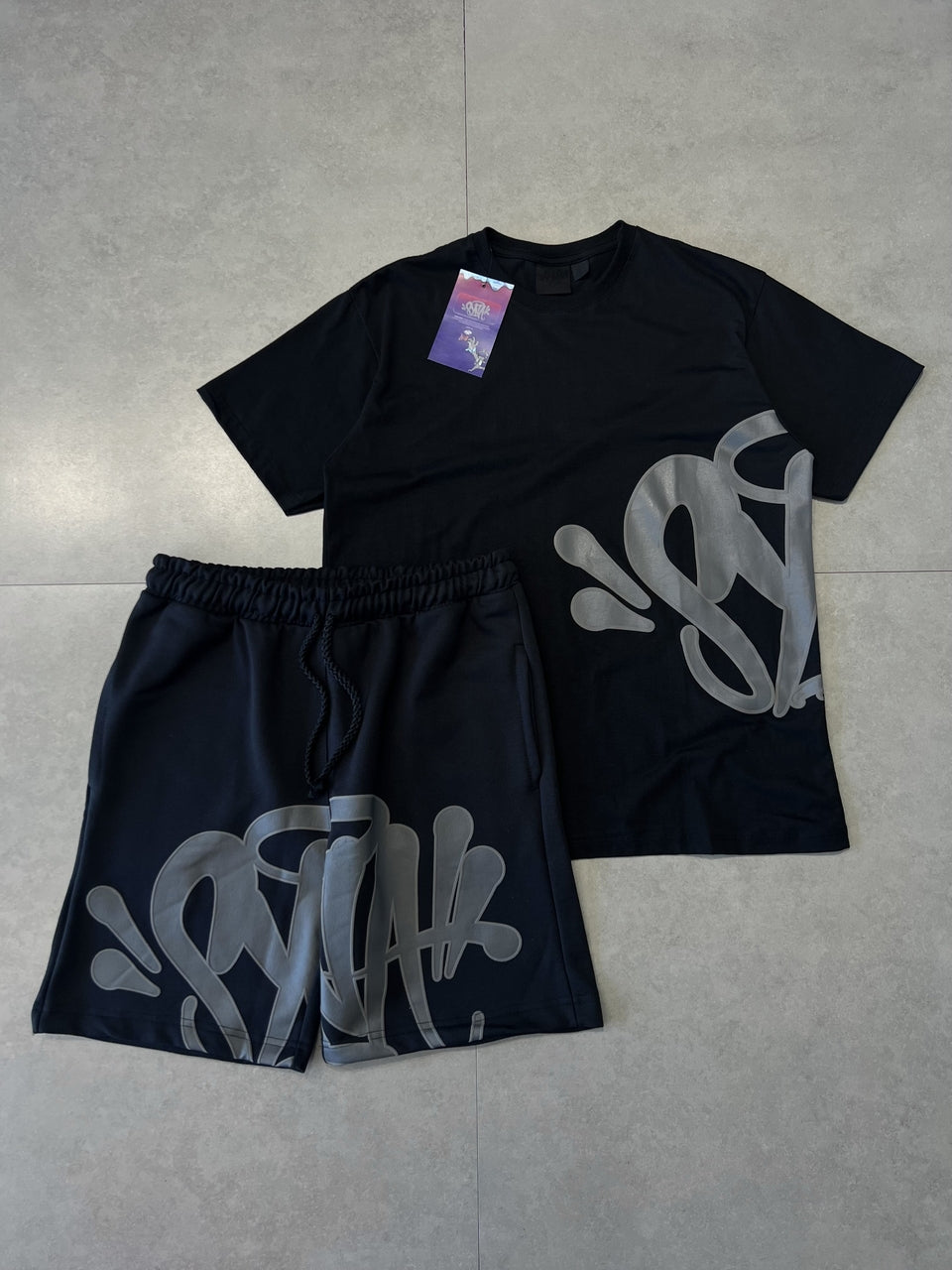 CONJUNTO SYNA WORLD LOGO