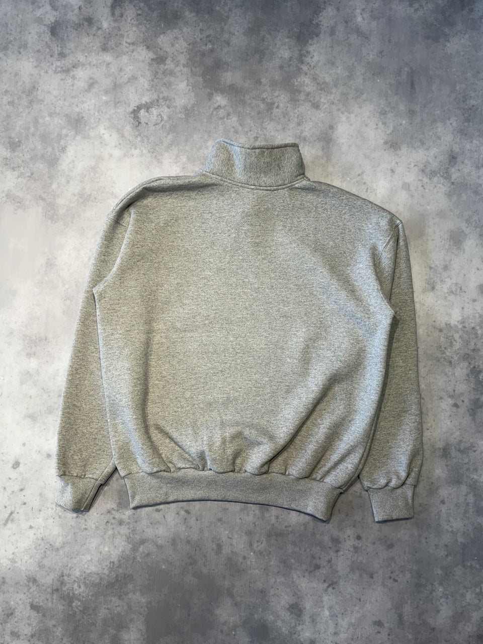 MOLETOM "ESSENTIAL ZIP"