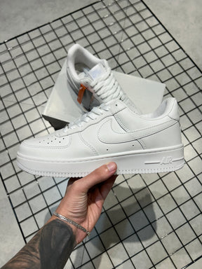 TÊNIS NIKE AIR FORCE - TRIPLE WHITE