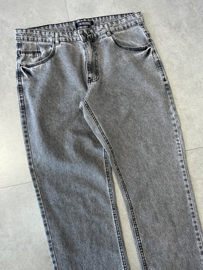 CALÇA JEANS RETA "CLEAN STONE" - 7569
