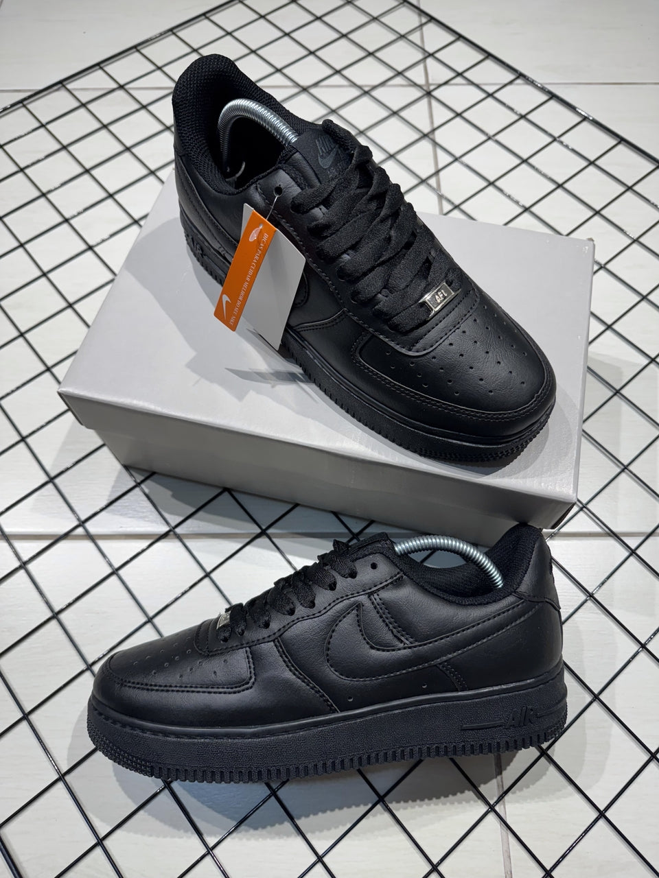 TÊNIS NIKE AIR FORCE 1 - TRIPLE BLACK