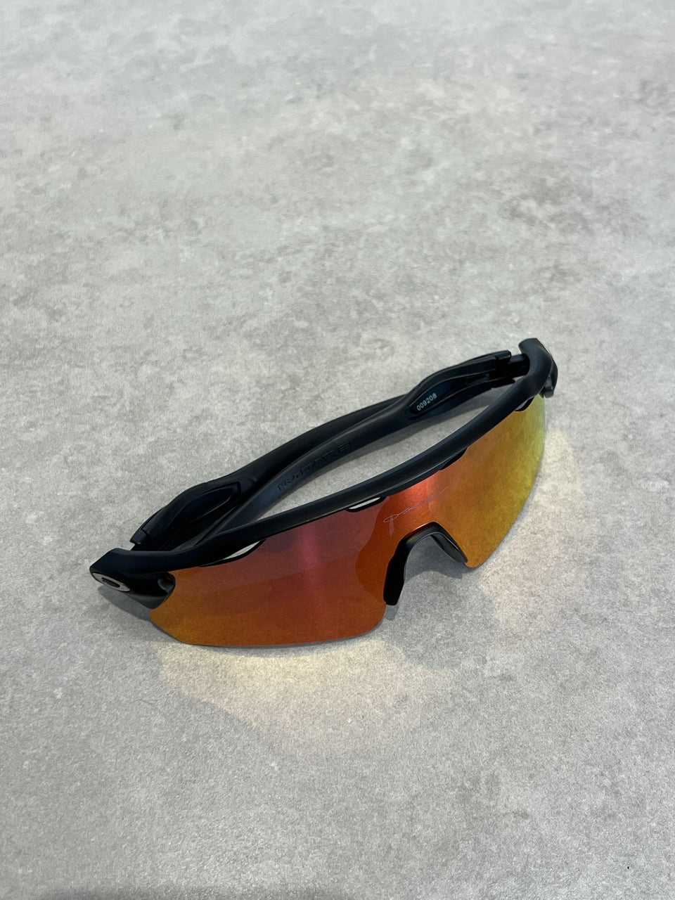 ÓCULOS OAKLEY RADAR EV - BLACK / RED