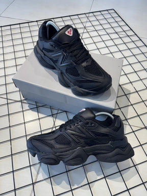 TÊNIS NEW BALANCE 9060 - TRIPLE BLACK