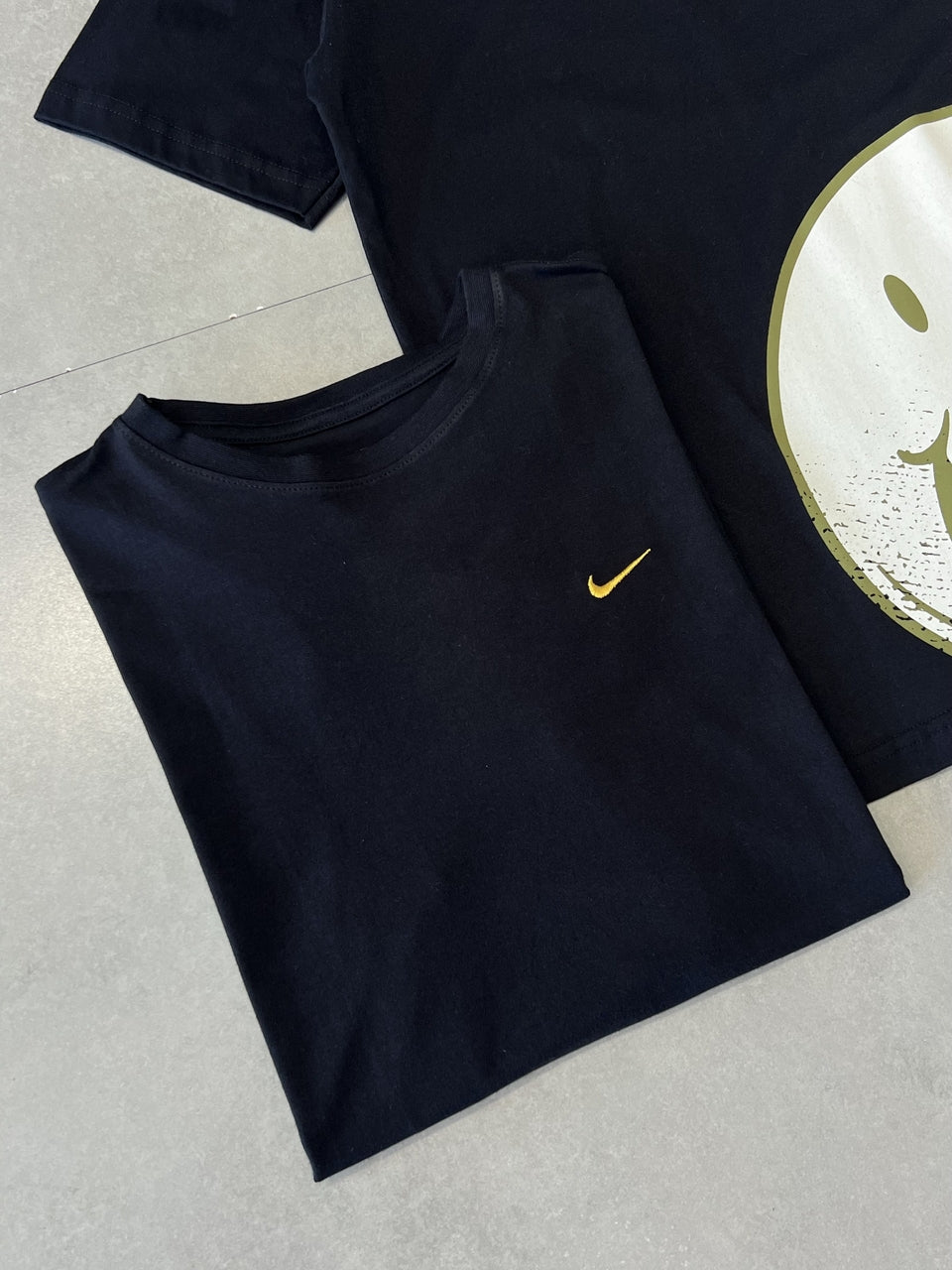 CAMISETA NIKE SMILE