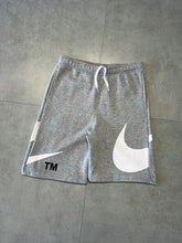 BERMUDA MOLETOM NIKE BIG SWOOSH TM