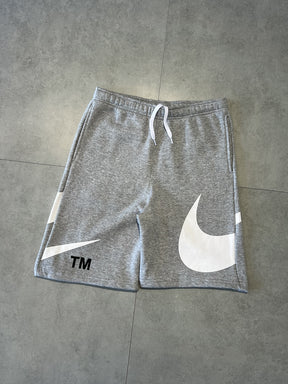 BERMUDA MOLETOM NIKE BIG SWOOSH TM
