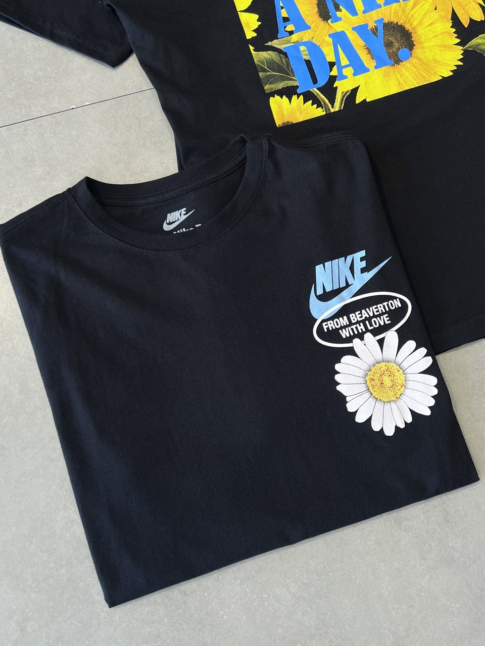 CAMISETA NIKE HAVE A NIKE DAY FLOWERS