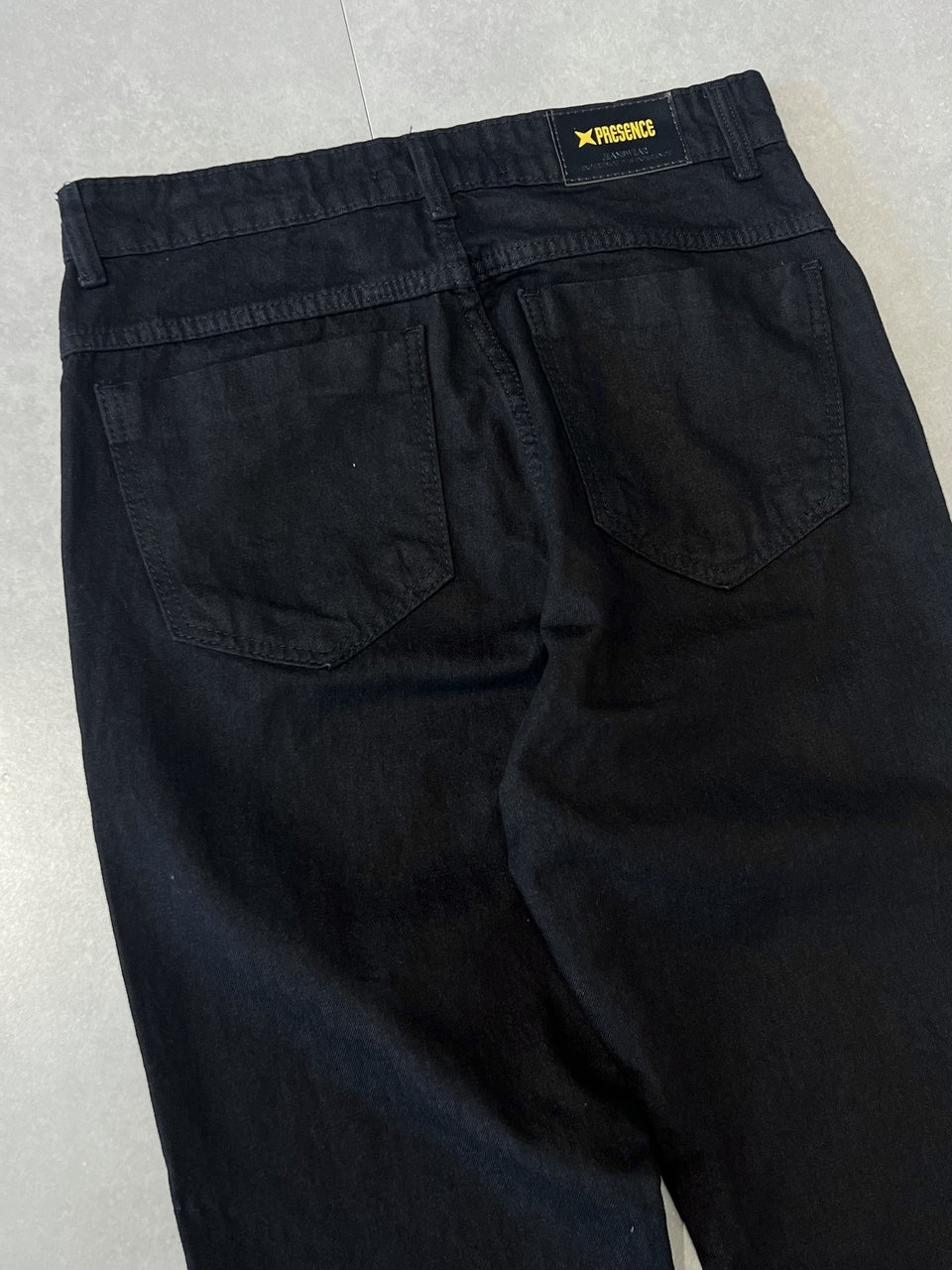 CALÇA JEANS RETA "DESTROYED BLACK" - 7577