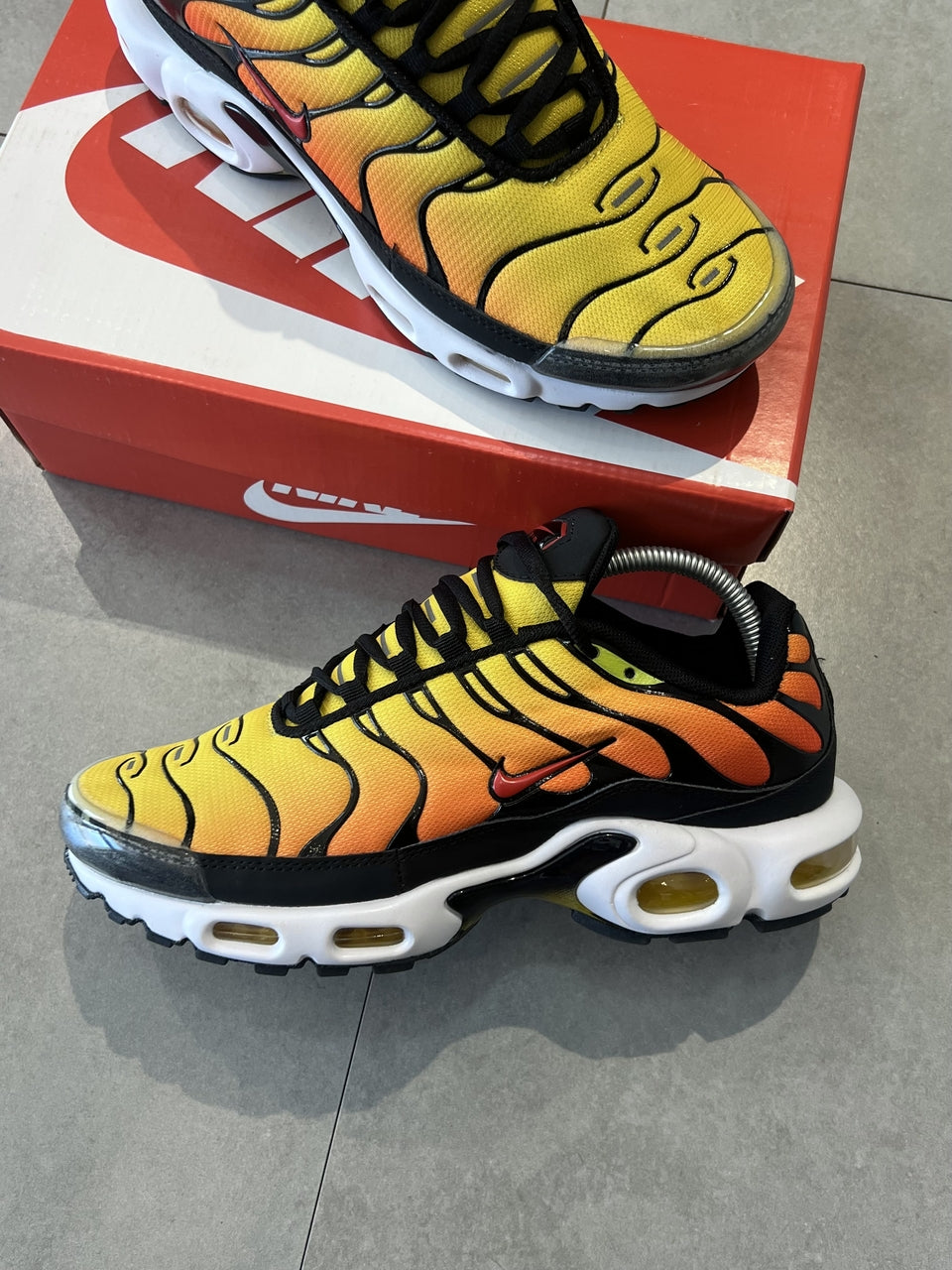 TÊNIS NIKE AIR MAX PLUS TN - SUNSET
