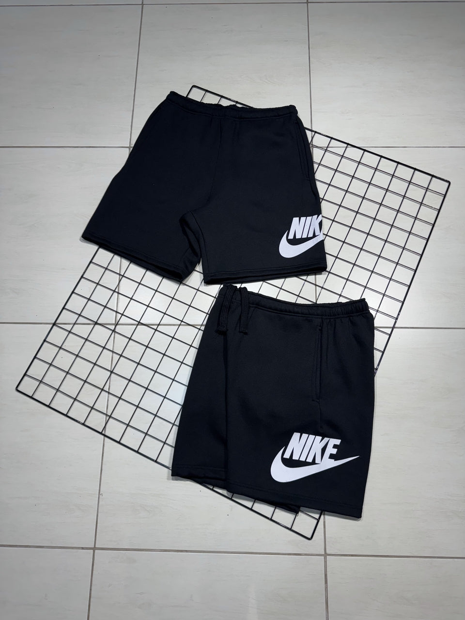 BERMUDA MOLETOM NIKE ICON FUTURA