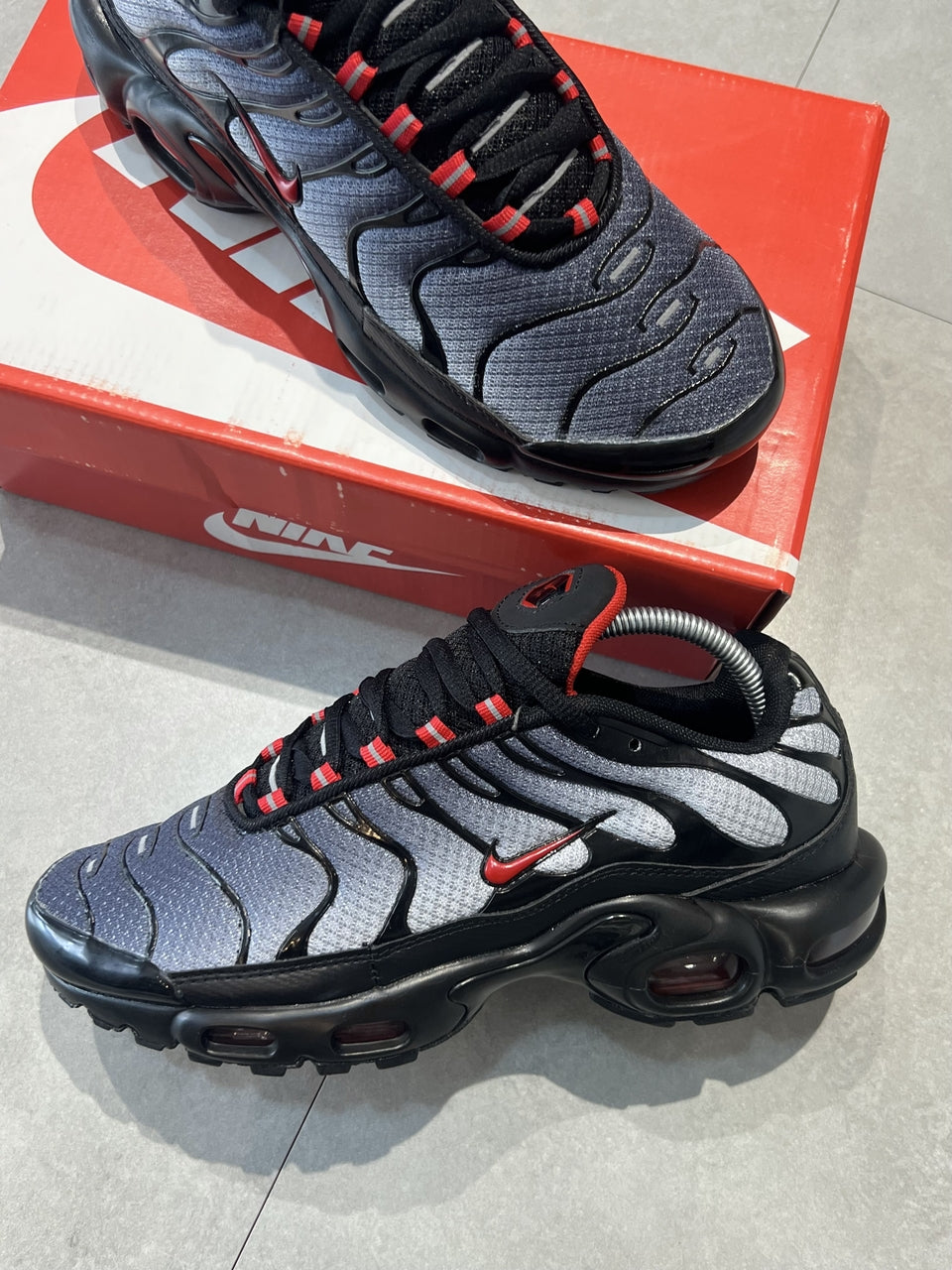 TÊNIS NIKE AIR MAX PLUS TN - DRÁCULA