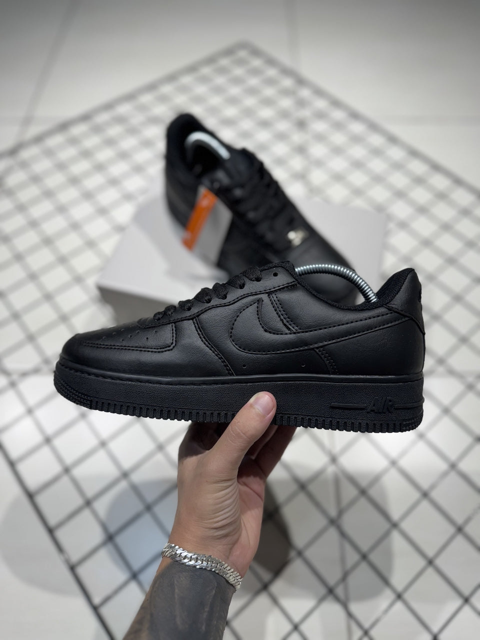 TÊNIS NIKE AIR FORCE 1 - TRIPLE BLACK