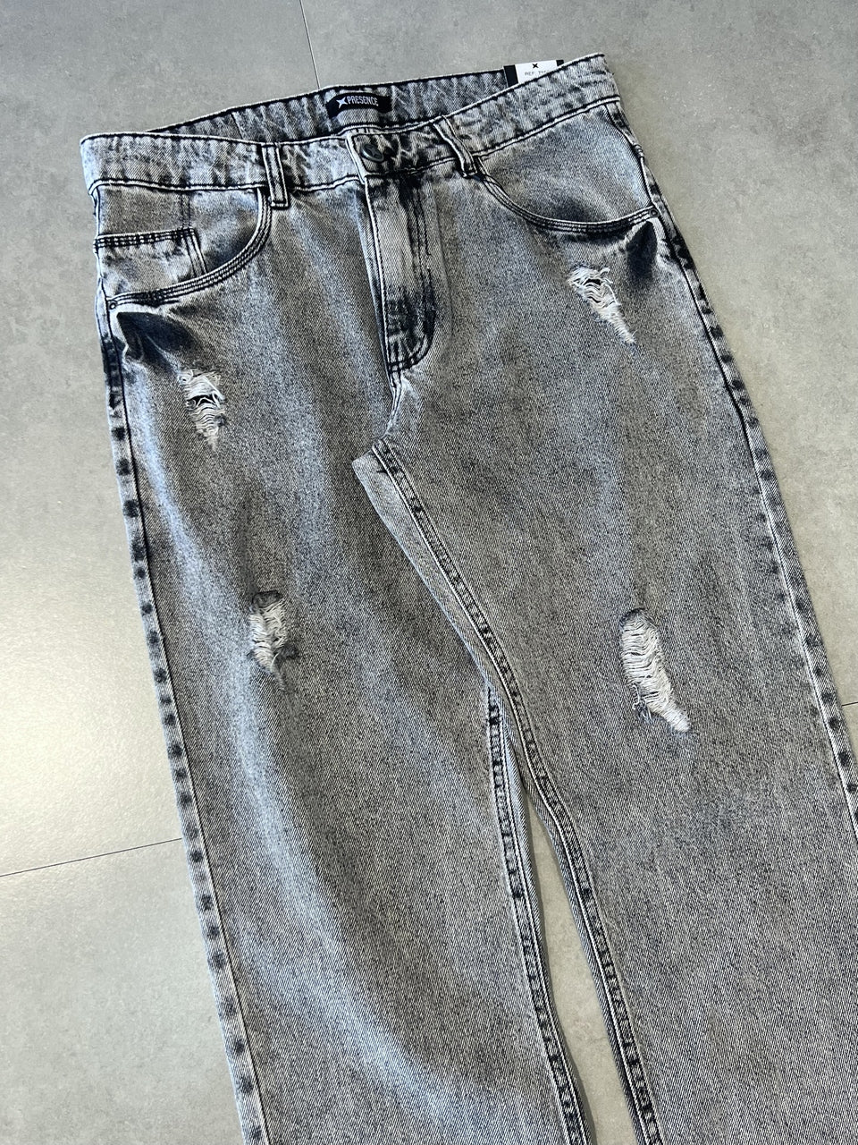 CALÇA JEANS RETA " DESTROYED GREY " - 7566