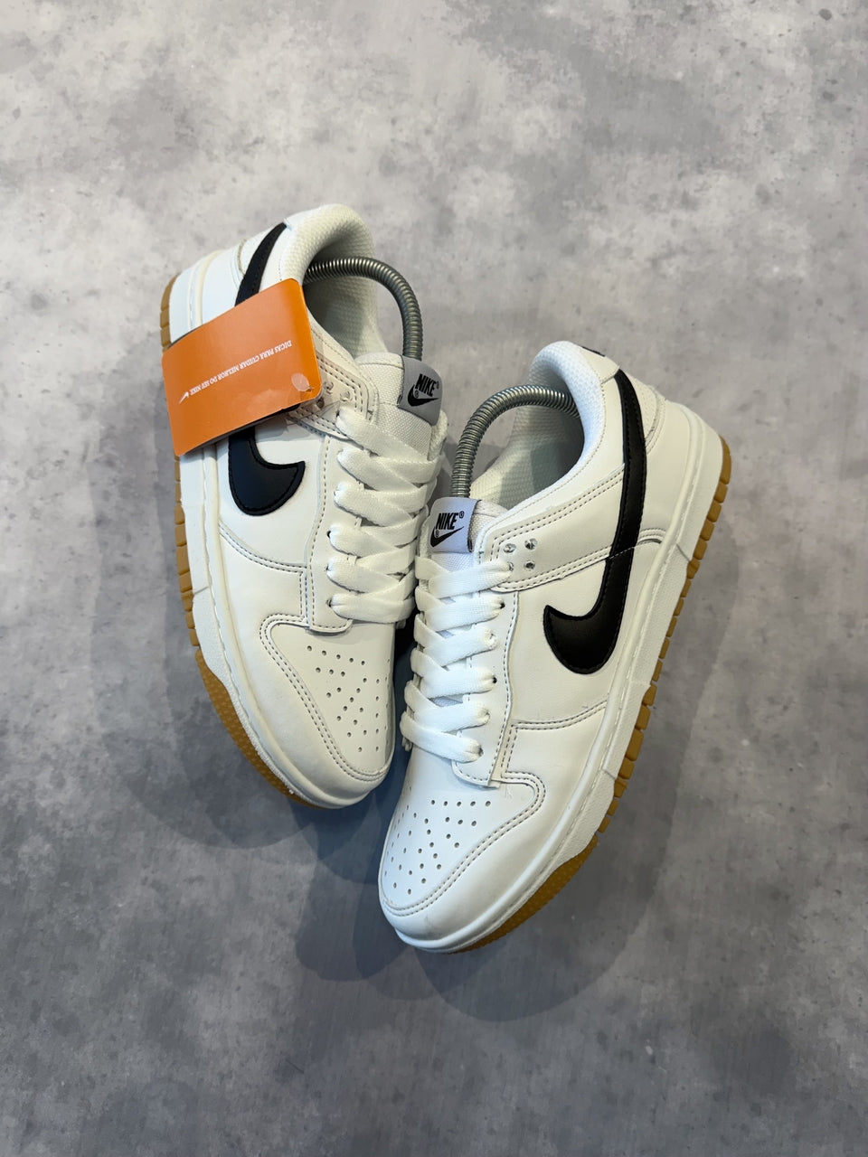 TÊNIS NIKE DUNK LOW "WHITE GUM"