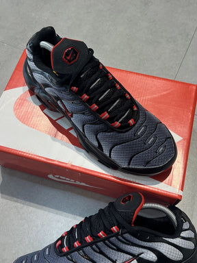 TÊNIS NIKE AIR MAX PLUS TN - DRÁCULA