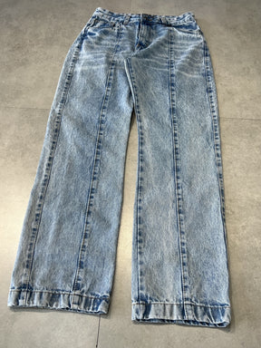 CALÇA JEANS RETA "LINES"