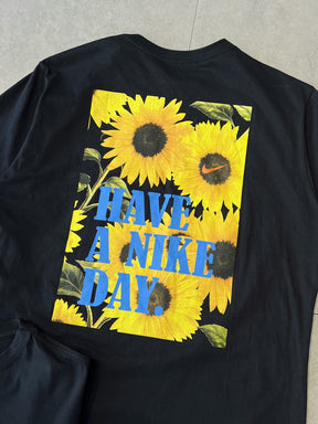 CAMISETA NIKE HAVE A NIKE DAY FLOWERS