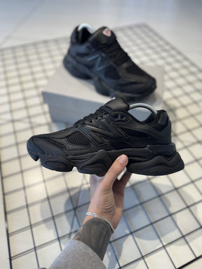 TÊNIS NEW BALANCE 9060 - TRIPLE BLACK