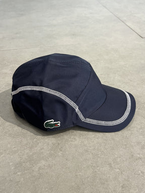 BONÉ LACOSTE COLORBLOCK - AZUL MARINHO