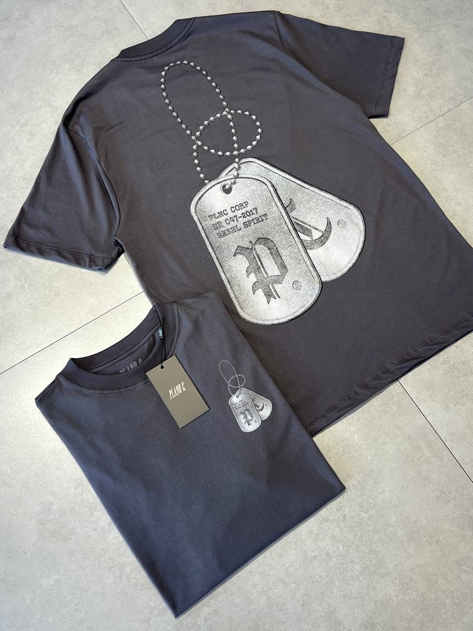 CAMISETA PLANO C "DOGTAG"